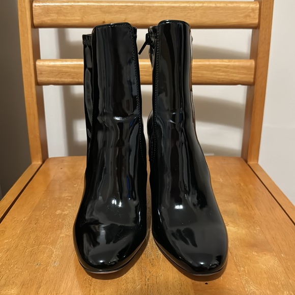 Ankle Boot with Block Heel - Picture 2 of 6